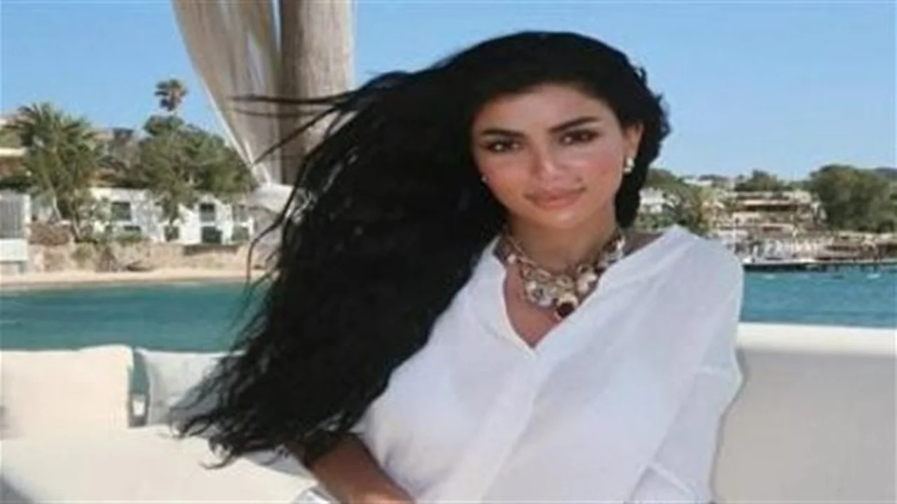 إطلالة ساحرة.. كارولين عزمي تحتفل بميلادها بجلسة تصوير استثنائية وجذابة